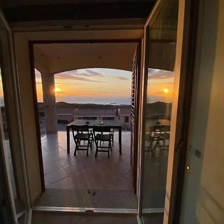 Con Piscina E Vista Mozzafiato Apartment Cascabraga