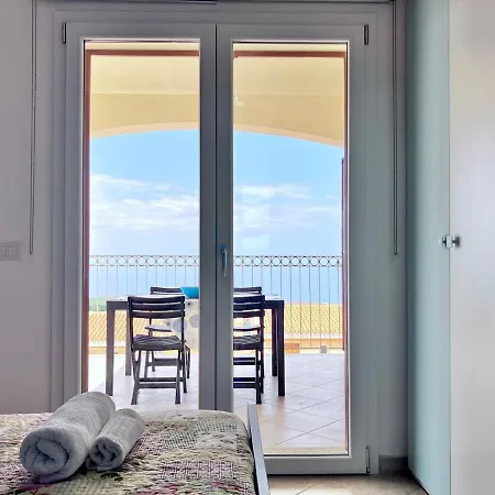 Con Piscina E Vista Mozzafiato Cascabraga